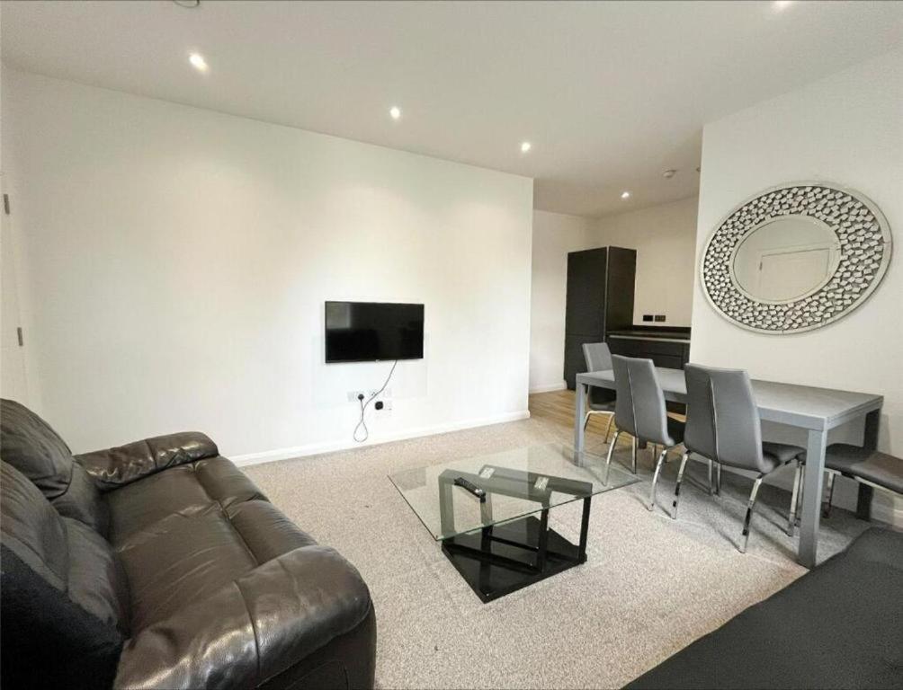 City Point Apartments Manchester Esterno foto